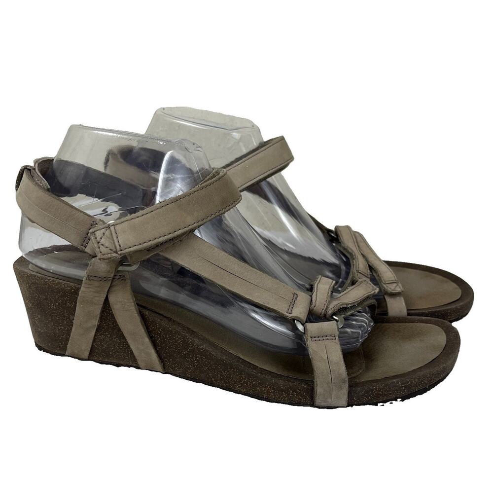 Teva Ysidro Universal Leather Wedge Sandals Women’s 11 Comfort Taupe Beige